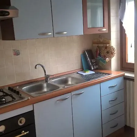 A Casa Di Anna Appartamento Alba (Piedmont)